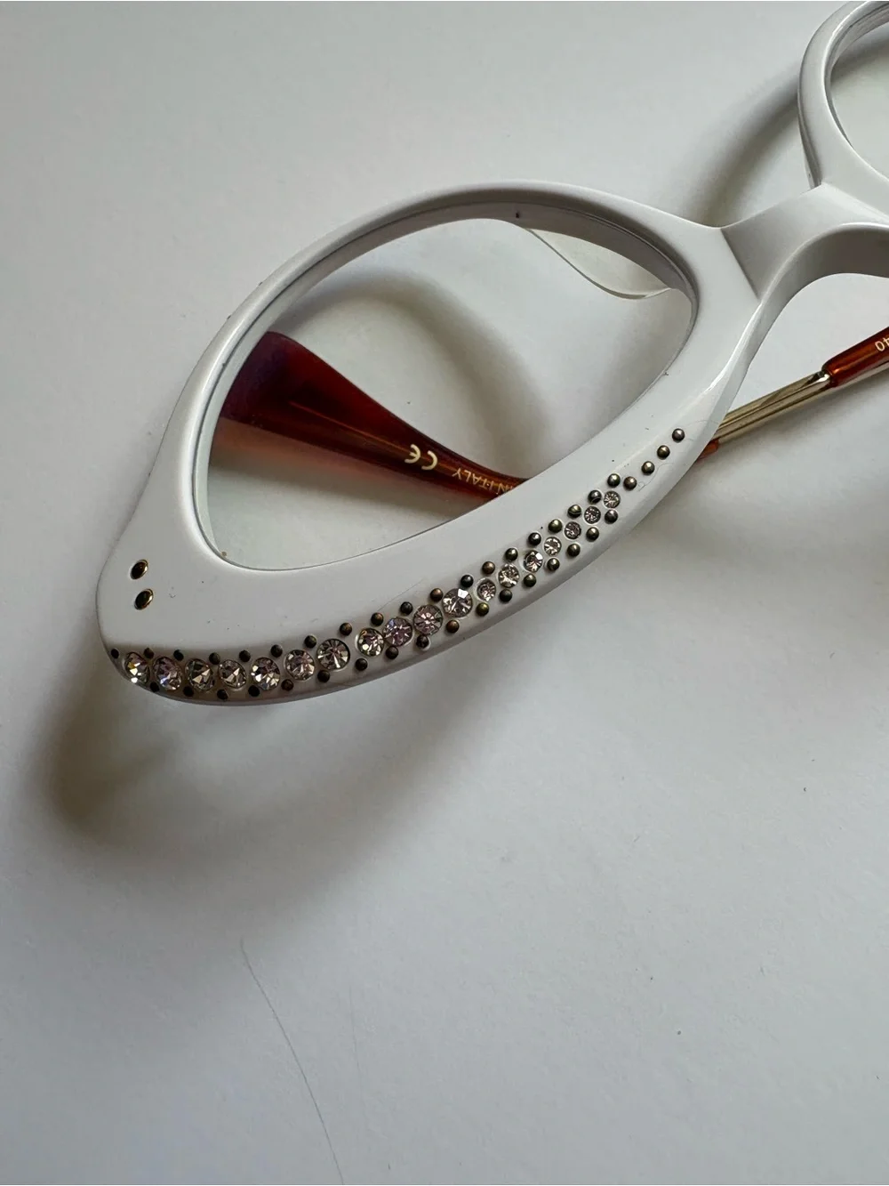 Gucci Glasses - Picture 8 of 16